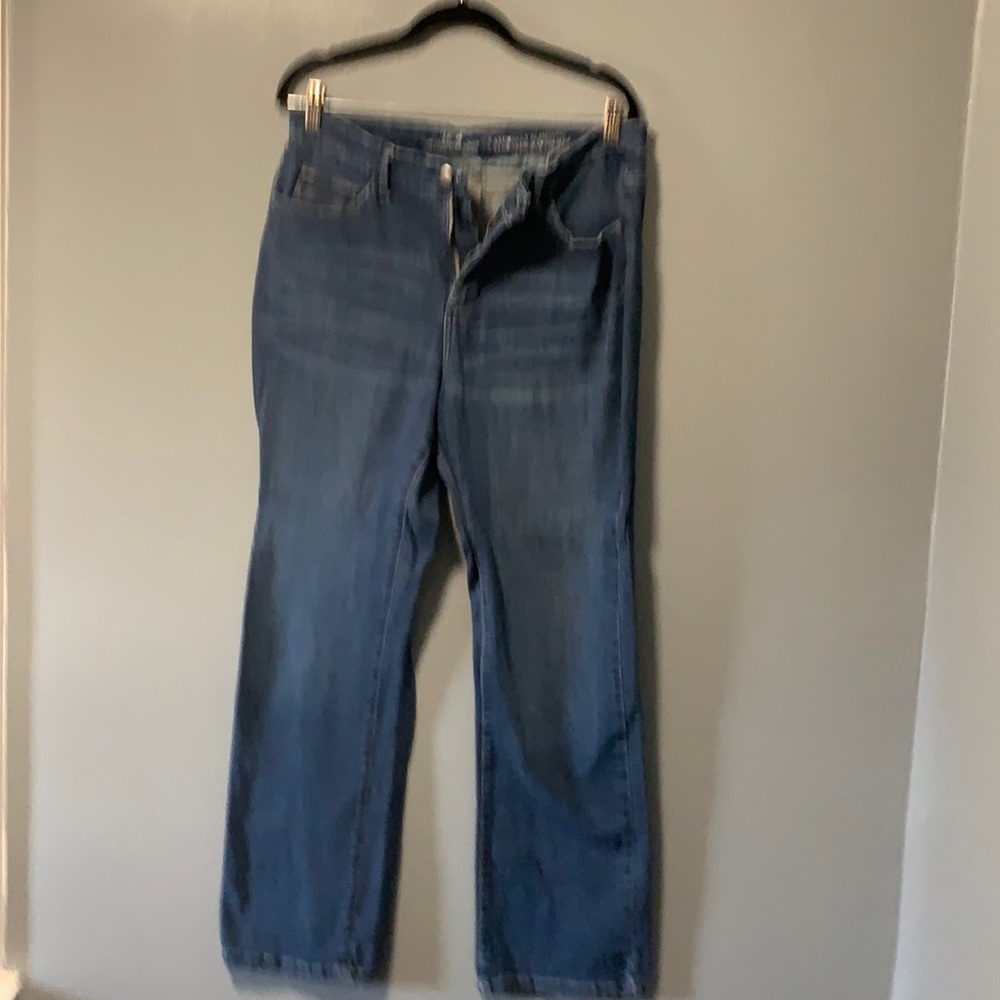 Lee size 14 m platinum label.